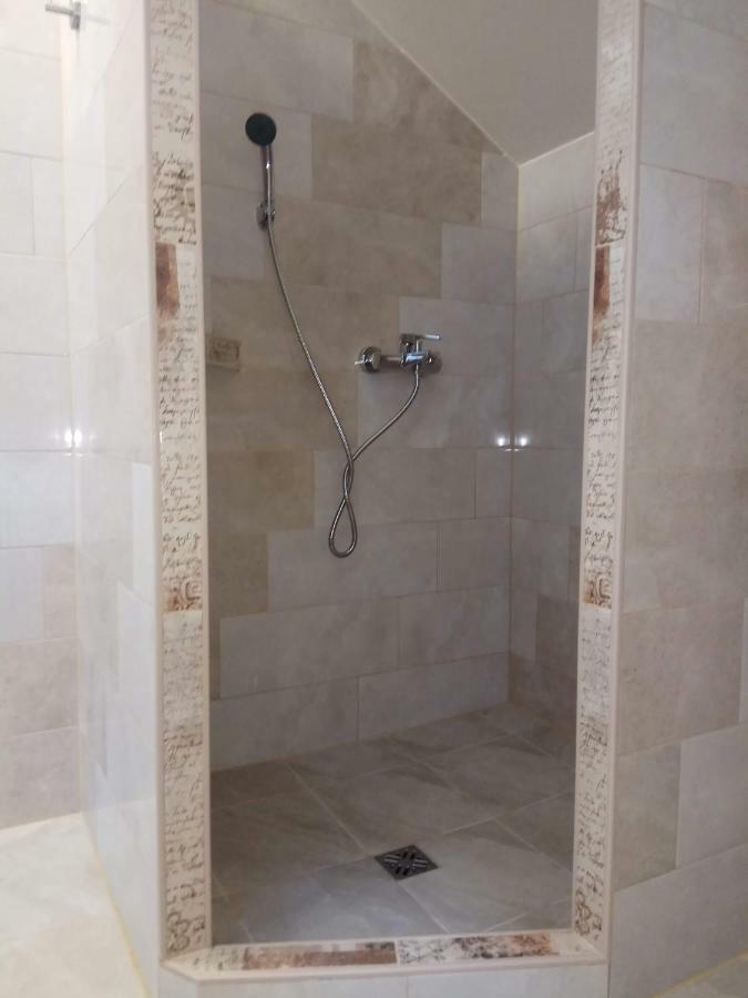 Apartman Slava Tisno Exterior foto